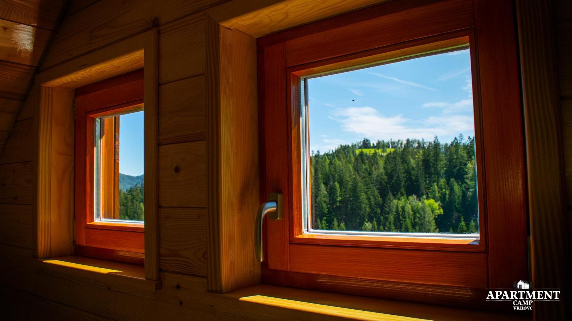 Wooden Chalet - Homestead Vrhovc Железнікі Екстер'єр фото